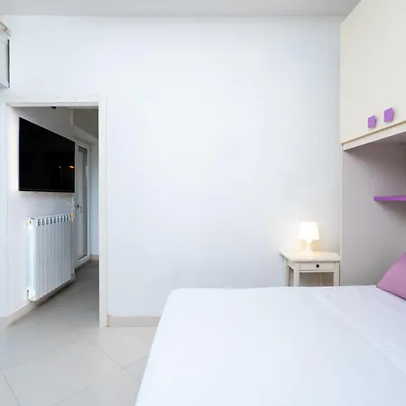 Yourhome - Casa Monica * סורנטו