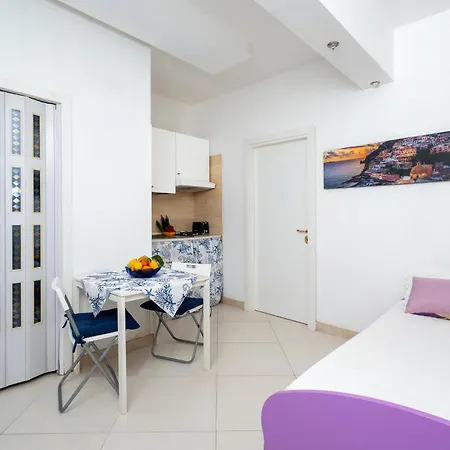 Yourhome - Casa Monica * סורנטו